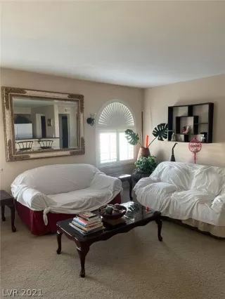 Photo #4: 2303110 Listing