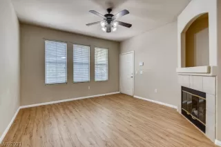 Photo #4: 2303115 Listing