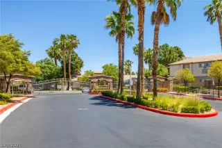 Photo #2: 2303137 Listing