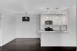 Photo #6: 2303146 Listing 