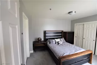 Photo #6: 2303165 Listing