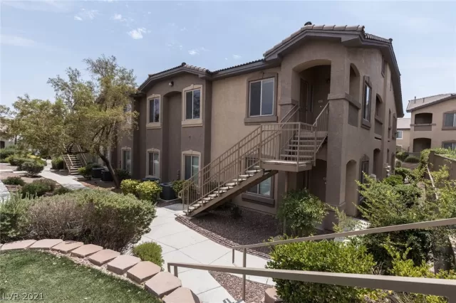 MLS: 2303189 Condo For Sale