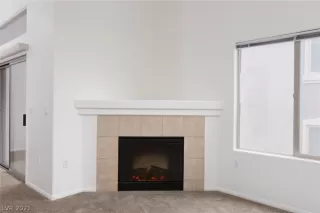 Photo #6: 2303189 Listing