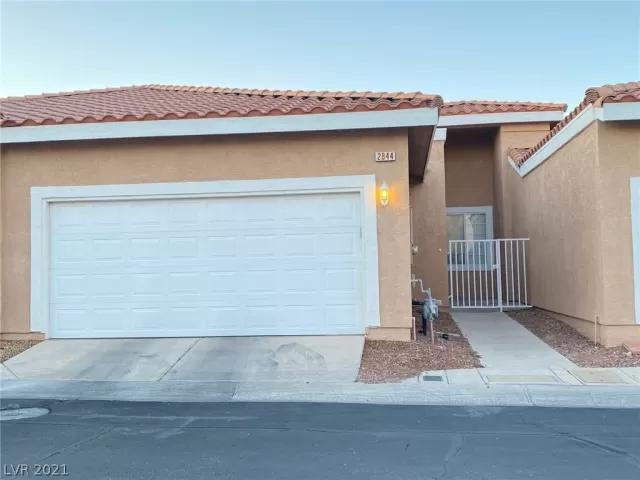 MLS: 2303220 Condo For Sale