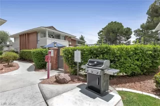 Photo #1: 2303236 Listing 