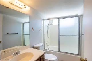 Photo #3: 2303248 Listing