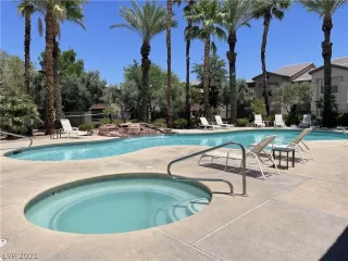 Photo #4: 2303284 Listing