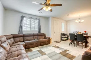 Photo #4: 2303296 Listing 