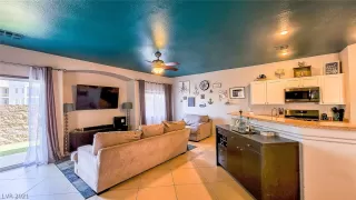 Photo #4: 2303314 Listing