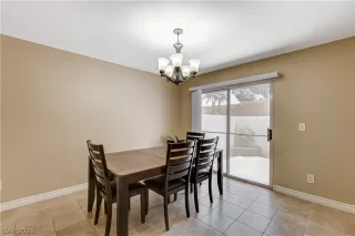 Photo #5: 2303321 Listing