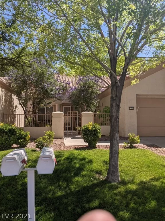 MLS: 2303449 Condo For Sale