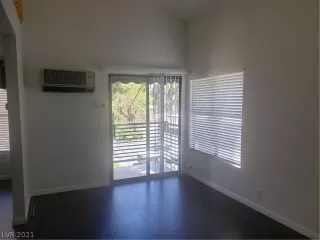 Photo #1: 2303450 Listing