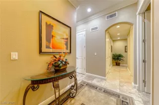 Photo #4: 2303467 Listing 