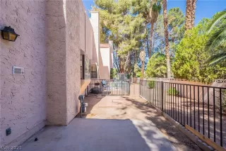 Photo #4: 2303500 Listing 