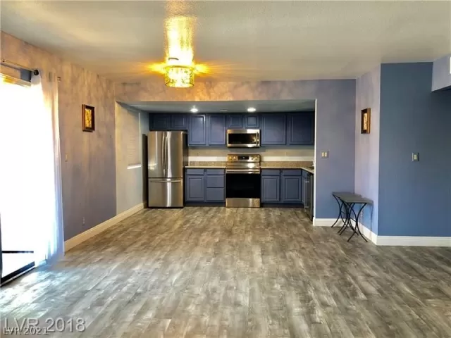 MLS: 2303502 Condo For Sale