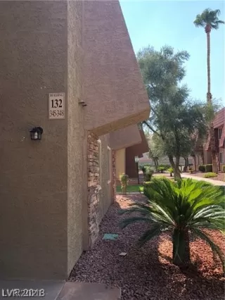 Photo #2: 2303502 Listing