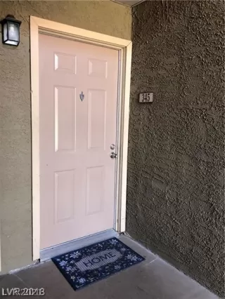 Photo #3: 2303502 Listing