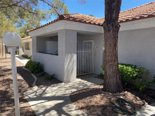 MLS: 2303558 Condo For Sale