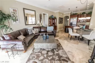 Photo #3: 2303583 Listing