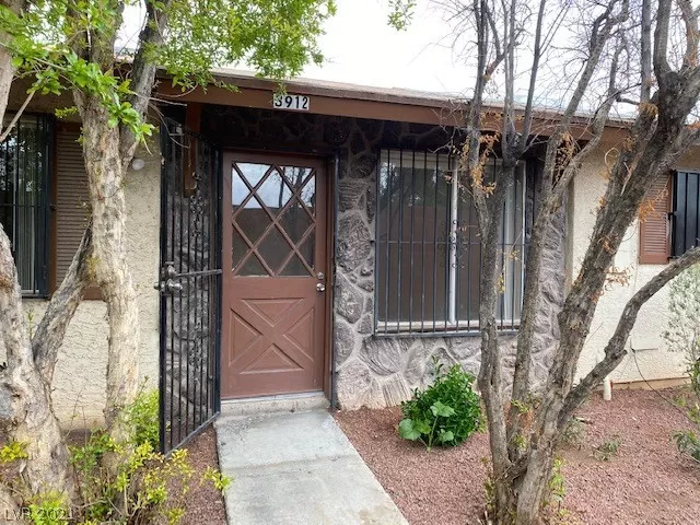 MLS: 2303588 Condo For Sale