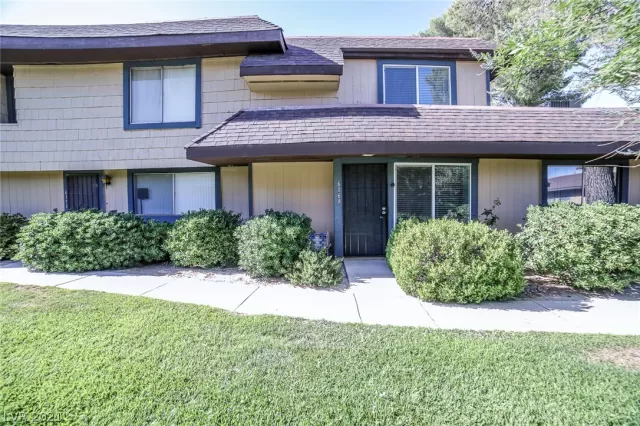 MLS: 2303590 Condo For Sale