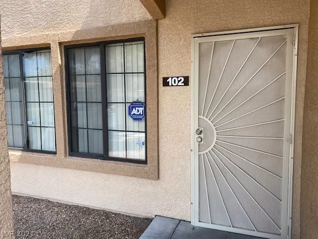 MLS: 2303593 Condo For Sale