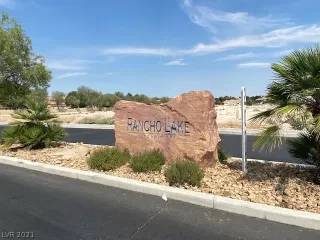 Photo #3: 2303593 Listing