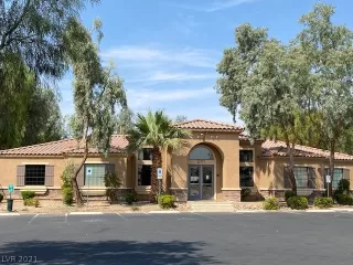 Photo #4: 2303593 Listing