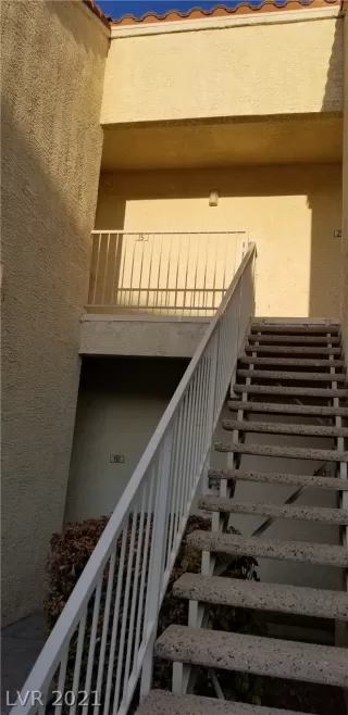 Photo #2: 2303604 Listing 