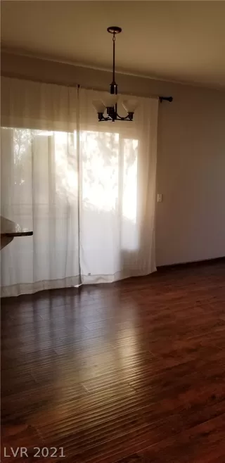 Photo #3: 2303604 Listing 