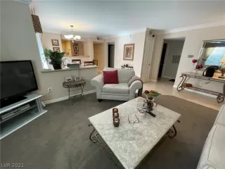 Photo #3: 2303619 Listing 