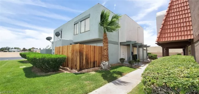 MLS: 2303634 Condo For Sale