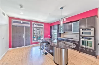 Photo #3: 2303651 Listing