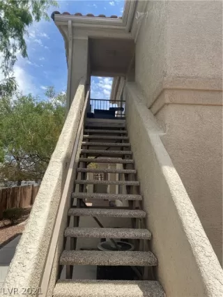 Photo #2: 2303668 Listing