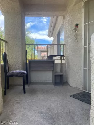 Photo #3: 2303668 Listing