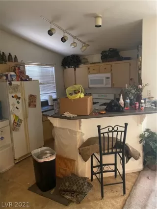 Photo #4: 2303668 Listing