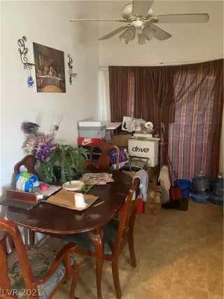 Photo #6: 2303668 Listing