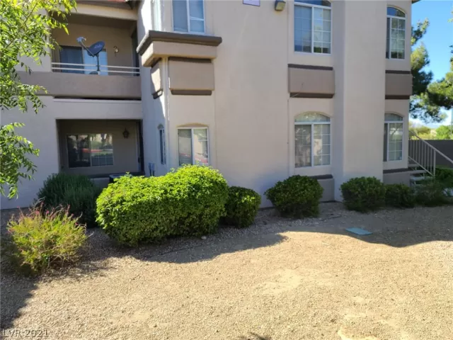 MLS: 2303669 Condo For Sale