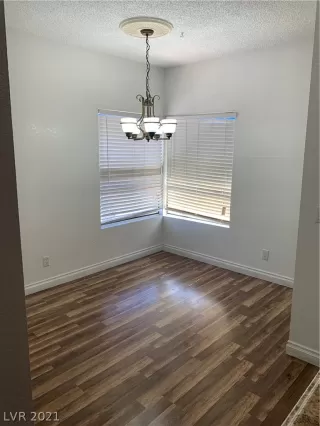 Photo #5: 2303716 Listing 