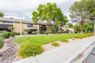 Photo #4: 2303732 Listing 