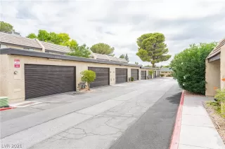 Photo #5: 2303732 Listing 