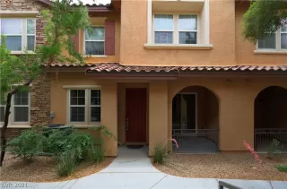 Photo #1: 2303756 Listing