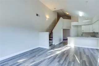 Photo #4: 2303805 Listing 