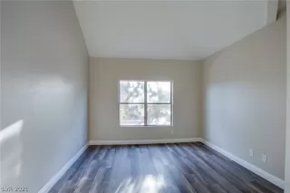 Photo #6: 2303805 Listing 