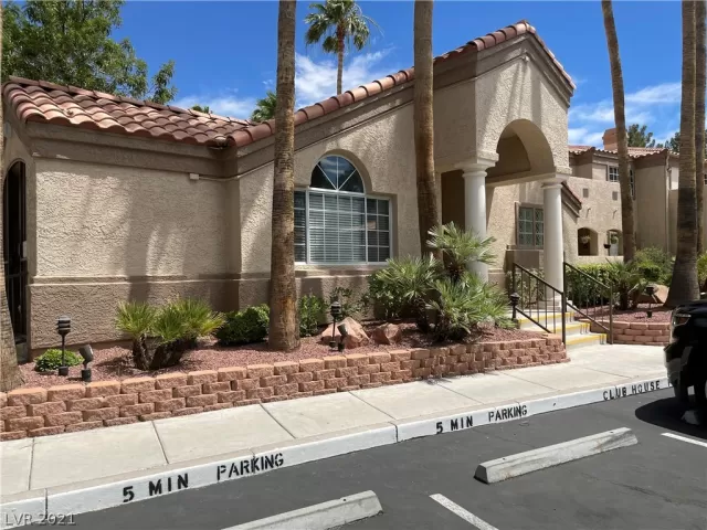 MLS: 2303815 Condo For Sale