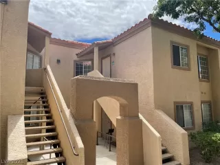 Photo #4: 2303815 Listing