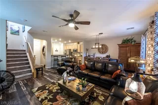 Photo #1: 2303817 Listing