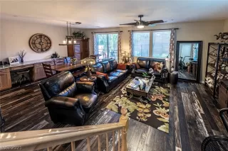 Photo #2: 2303817 Listing