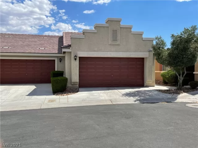 MLS: 2303893 Condo For Sale