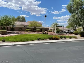 Photo #2: 2303893 Listing 